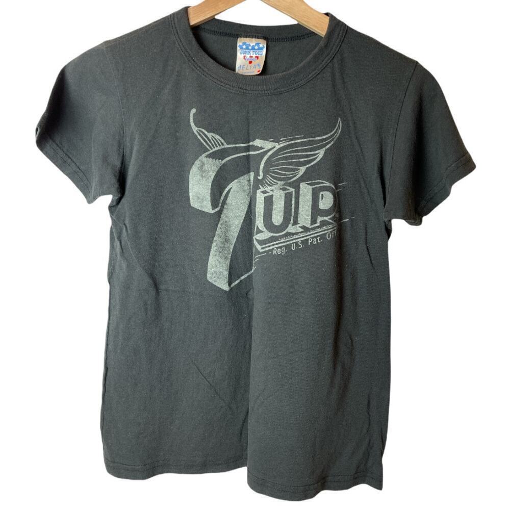 Vintage Junk Food Delia Black 7 UP Short Sleeve T-Shirt Girls Size XL